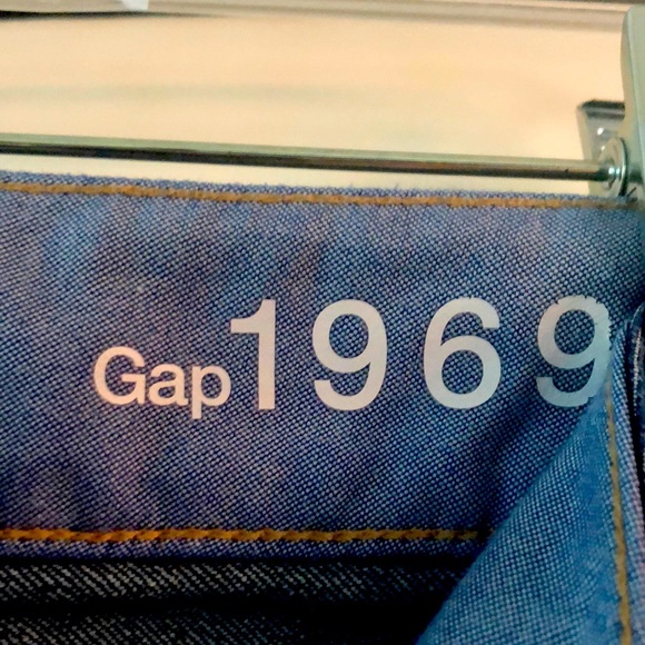 Gap jeans 1969 size 27/4p in like new condition - Picture 2 of 8